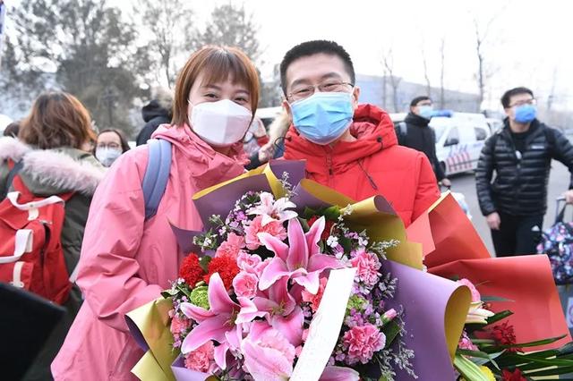 快讯｜目的地：武汉！北医三院20人应急医疗队出征