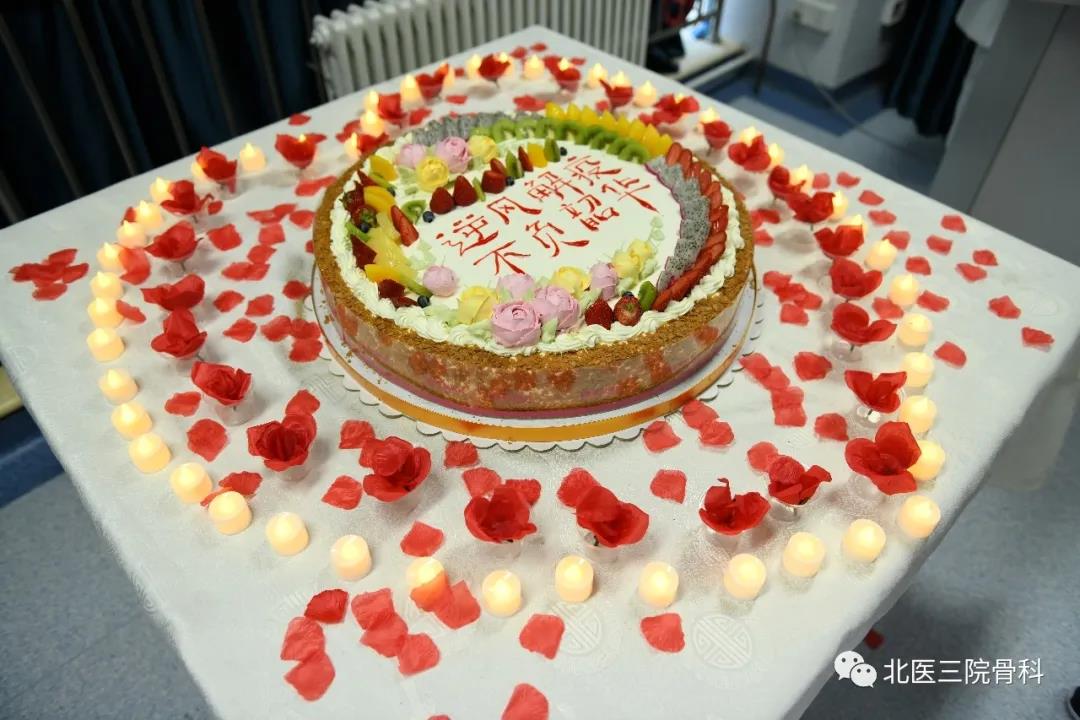 白衣执甲，今朝凯旋 | 抗疫英雄欢迎仪式暨护士节庆祝活动