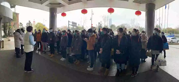 北医三院援鄂医疗队元宵节夜正式独立接管新病区