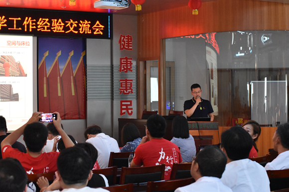 我院医学生在内蒙古鄂尔多斯开展暑期社会实践活动