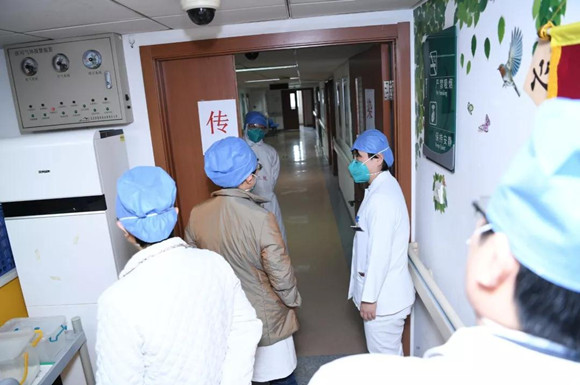 现在是除夕，这里是北医三院