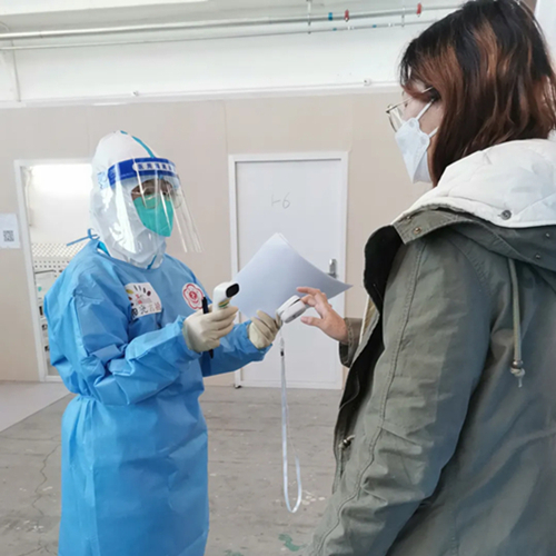 冬日暖阳 温暖方舱