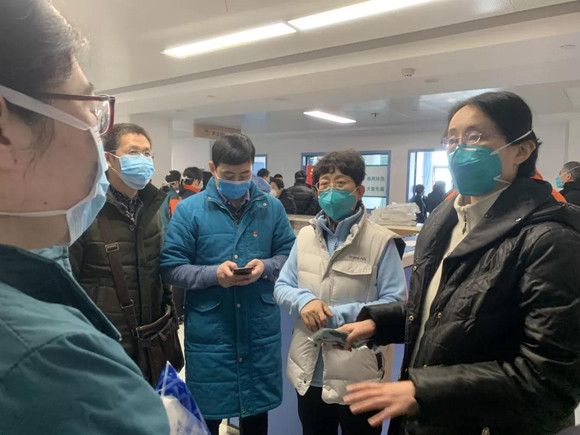 北大三家医院联合河南医护团队进驻同济医院中法新城院区新病区