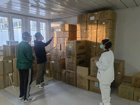 冬日暖阳 温暖方舱——记北京新国展W3方舱医院的“阳光方舱”