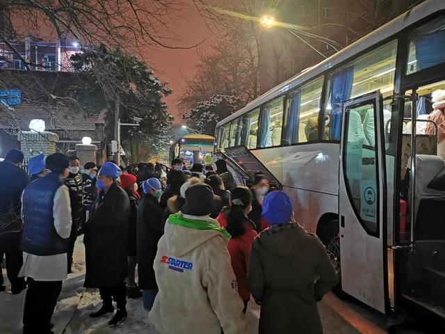 纪实二(下)丨坚定信心 攻艰克难 坚决打赢防控疫情阻击战 ——北医三院抗击新冠肺炎纪实