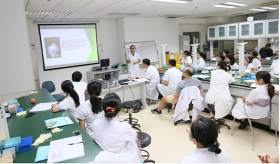 中心实验室举办医学科研实用细胞分子生物学基础与前沿技术学习班