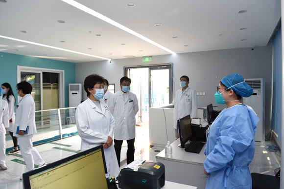 国庆、中秋前夕我院院领导行政查房