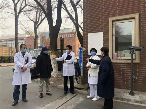 2年间,他们100次走遍医院的每个角落......