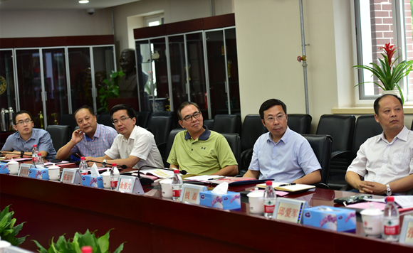 中华全国总工会副主席蔡振华到北京大学第三医院调研工会工作