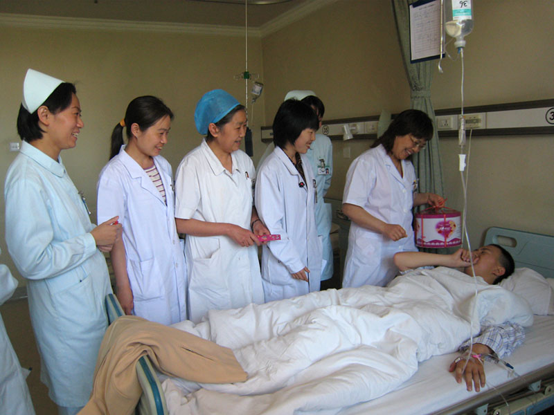 以人为本，患者至上