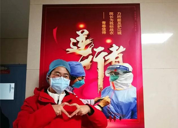 今天，向她们，致敬！