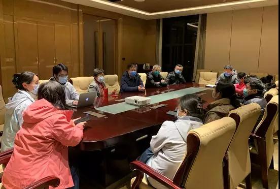 北大三家医院联合河南医护团队进驻同济医院中法新城院区新病区