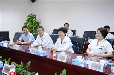 北京医师协会领导为我院医师带来节日问候