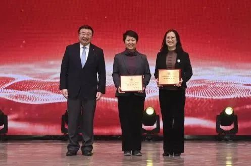 踔厉奋发开新局，勇毅前行谱新篇 北医三院召开2022年度总结表彰大会