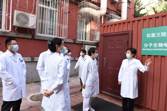 国庆、中秋前夕我院院领导行政查房