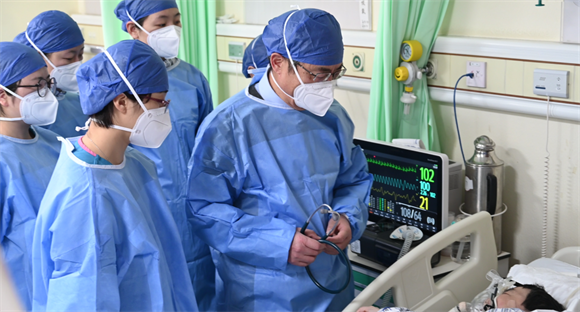 重症救治，北医三院专家团队在行动！