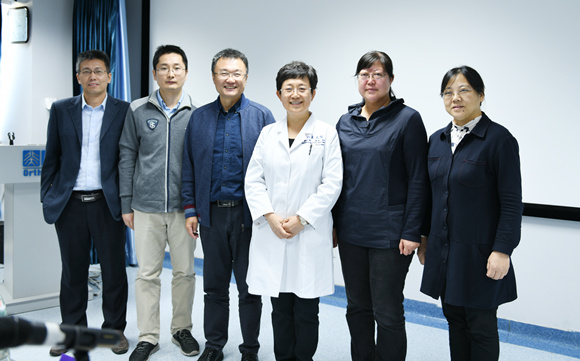 李危石教授团队牵头的“面向脊柱椎板切除手术的机器人系统”国家重点研发计划项目启动