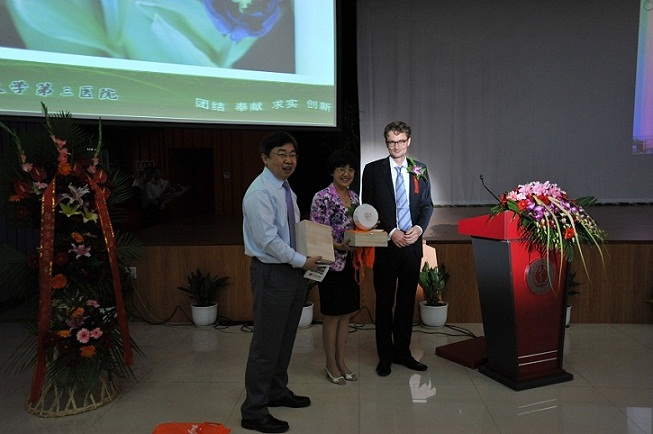 康复医学科举行建科20年庆典