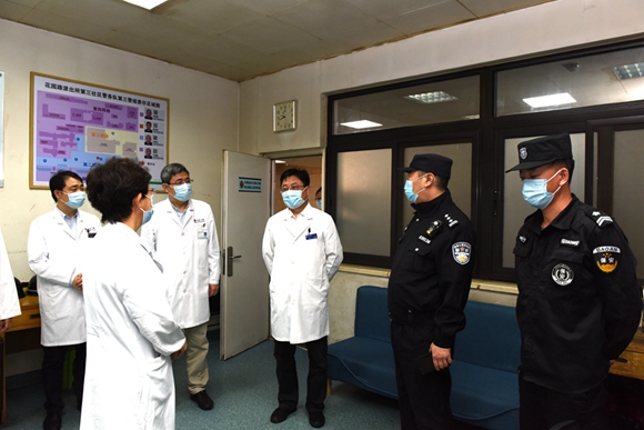 国庆、中秋前夕我院院领导行政查房