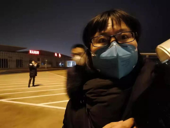 援鄂医生日记 内向爱人首次告白：“我和闺女爱你，等你平安归来”