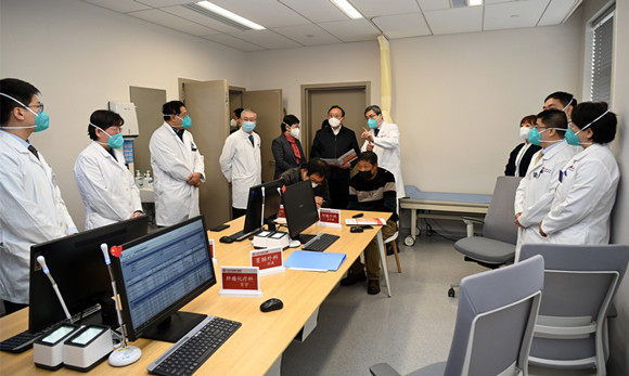 国家卫健委副主任曹雪涛一行莅临北医三院调研指导工作