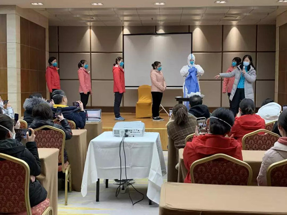 北医三院援鄂医疗队元宵节夜正式独立接管新病区