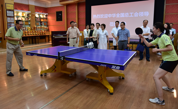 中华全国总工会副主席蔡振华到北京大学第三医院调研工会工作