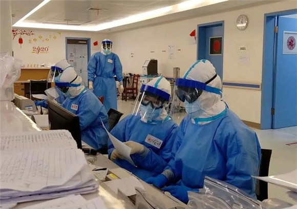 今天，向她们，致敬！