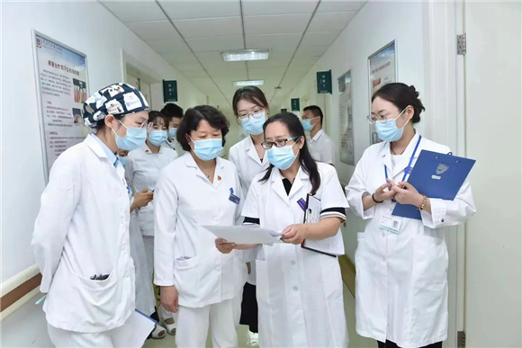 2年间,他们100次走遍医院的每个角落......