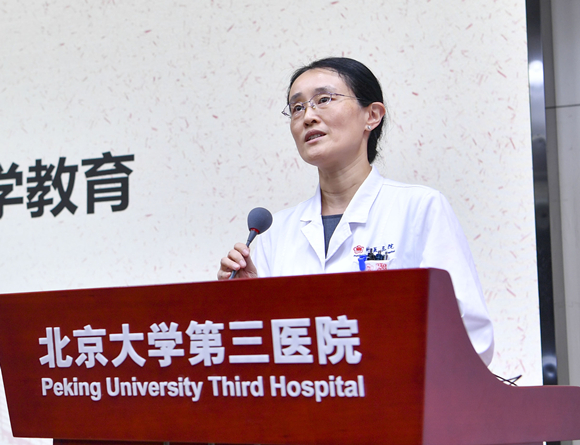 我院举行2021年教师节总结表彰大会暨迎新会