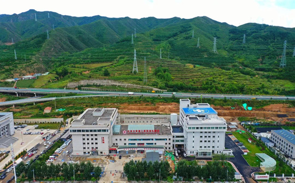 北京大学第三医院崇礼院区获颁国家区域医疗中心（运动创伤)牌匾