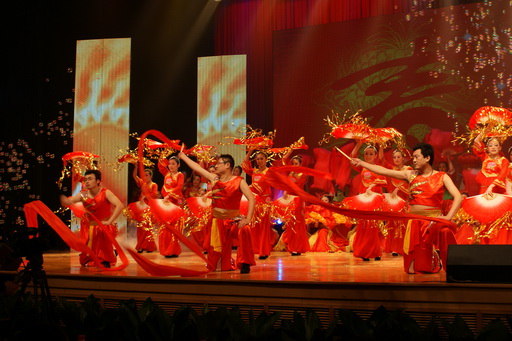 院区舞蹈《抬头见喜》参加医院2011年春节联欢会文艺演出