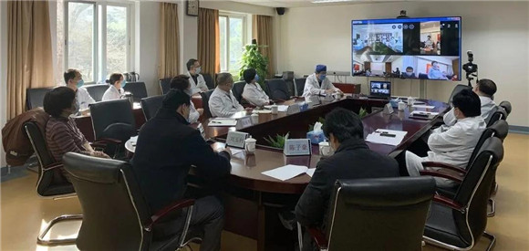 北医三院医疗队四名队员在抗疫一线光荣入党