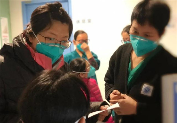 今天，向她们，致敬！