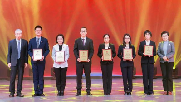 踔厉奋发 笃行不怠 |北医三院召开2021年度总结表彰大会