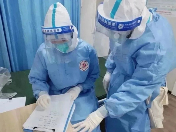 北京小汤山方舱医院运行一个月：北医三院小汤山方舱医院医疗队第200例感染者康复出院